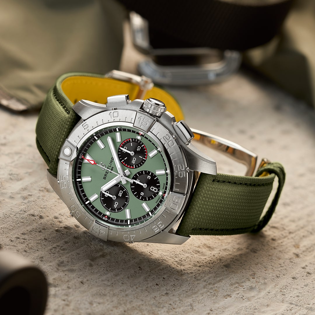 Avenger B01 Chronograph 44 - Grün