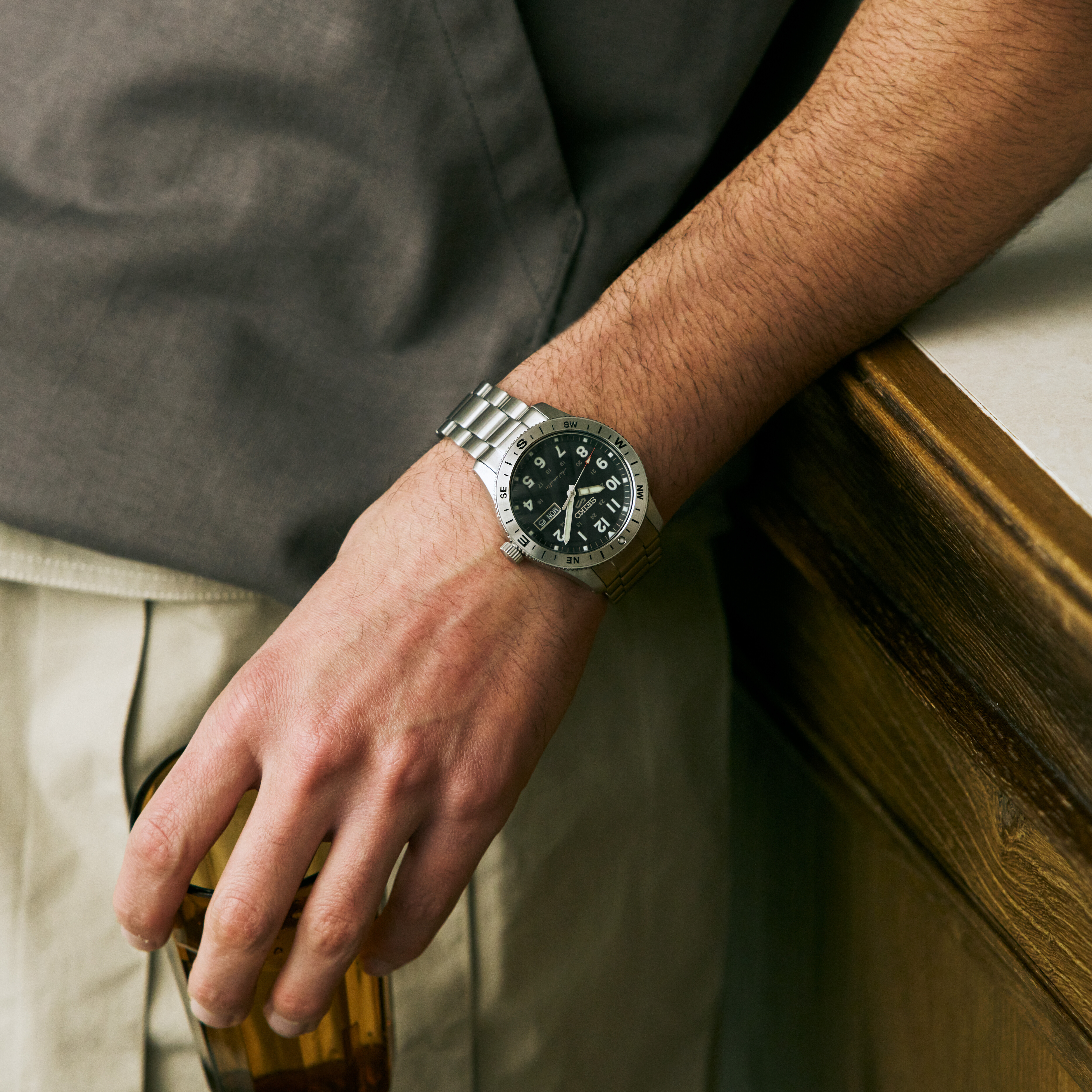 Seiko 5 Sports Field series  - Automatik - Schwarz