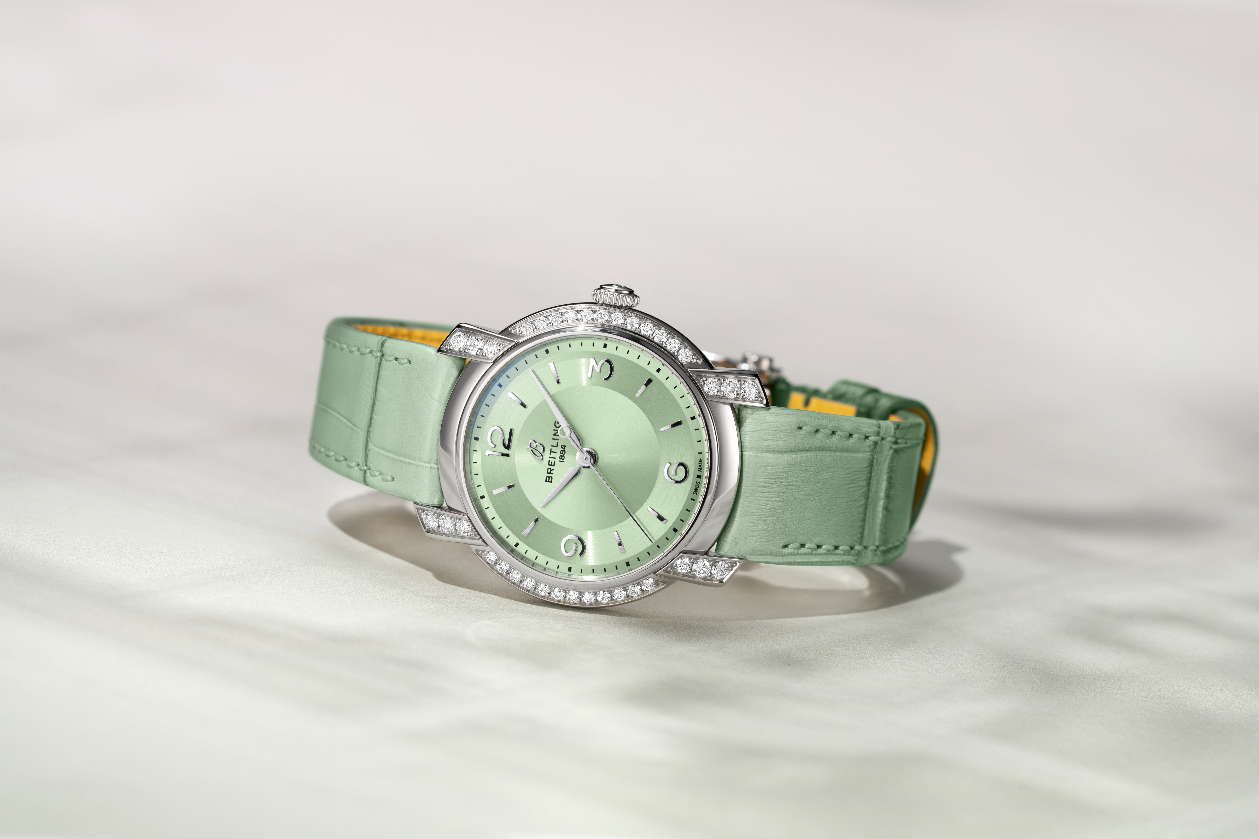 Lady Premier Automatic 36 - Grün (edelsteinbesetzt) 