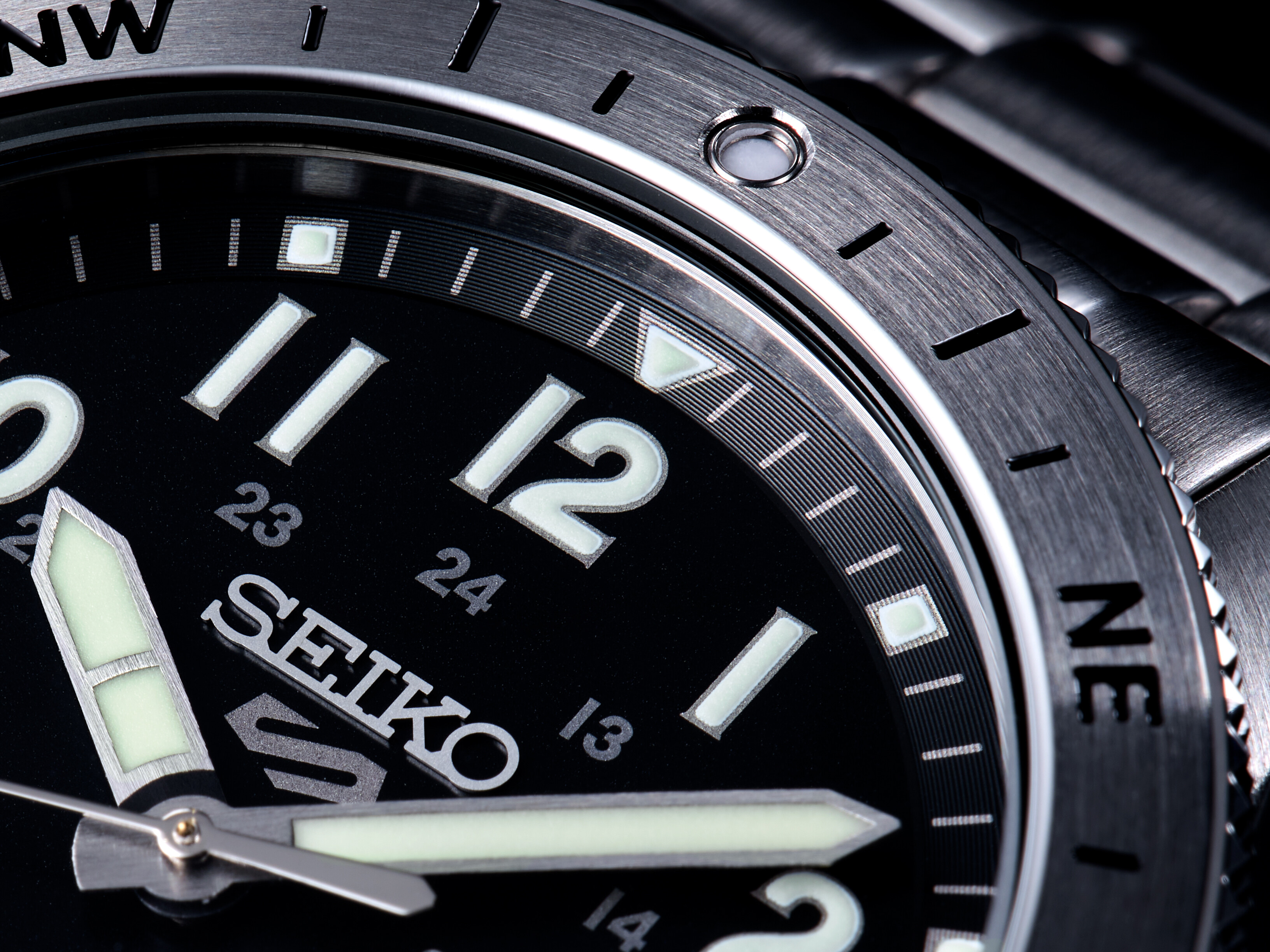 Seiko 5 Sports Field series  - Automatik - Schwarz