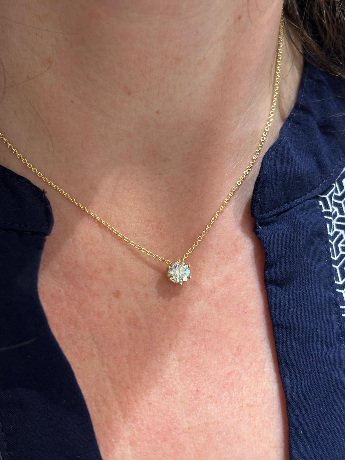 Solitär Collier - 6er Krappe - 1,03 ct - LGW(I) / IF (Lupenrein) - HRD Zertifikat