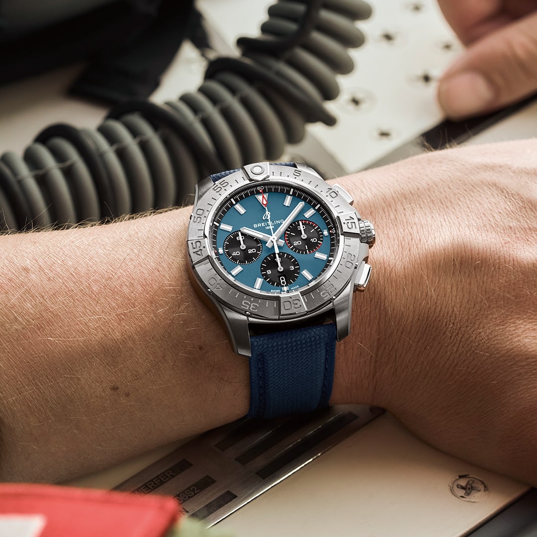 Avenger B01 Chronograph 44 - Blau