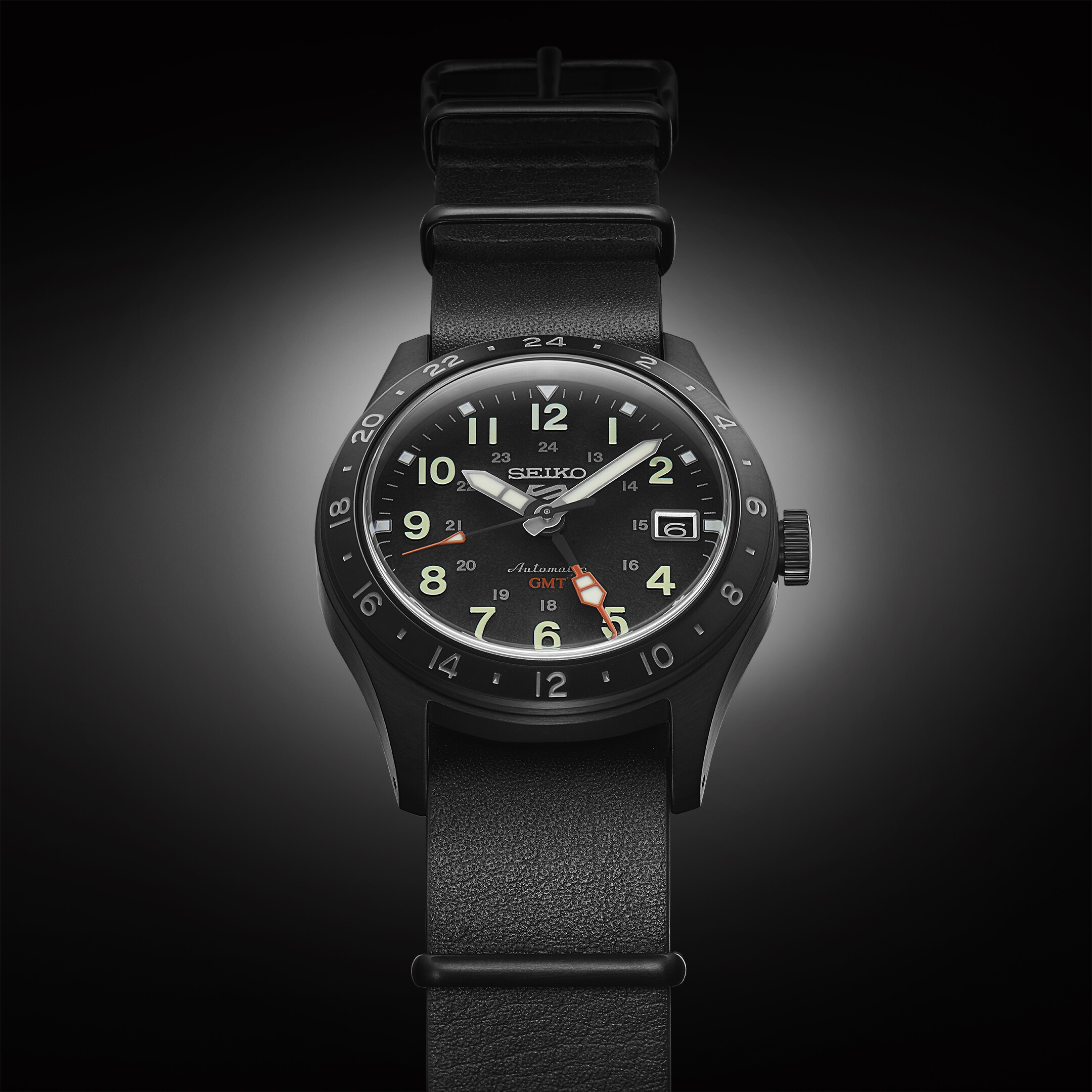 Seiko 5 Sports Field series  - Automatik GMT - Schwarz / Schwarz